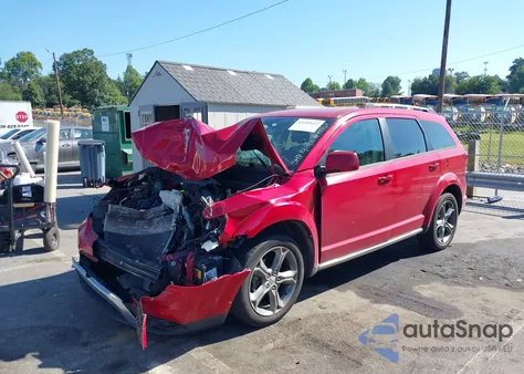 2016 Dodge Journey Crossroad Plus z USA, uszkodzony, nr VIN 3C4PDCGBXGT207164